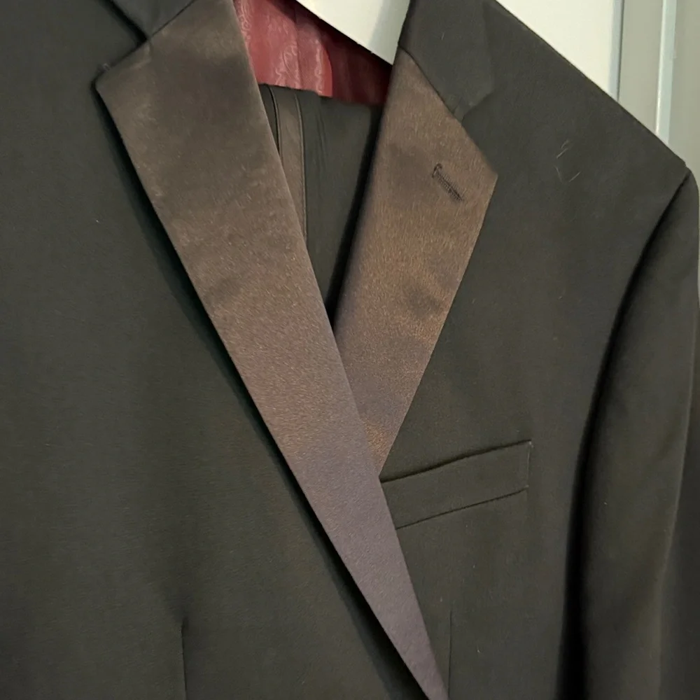 Madison Black Tuxedo EUC - Picture 3 of 10